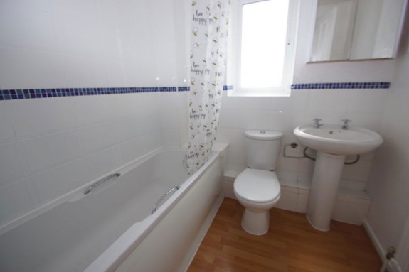 Moore Close, Cippenham - Photo 5