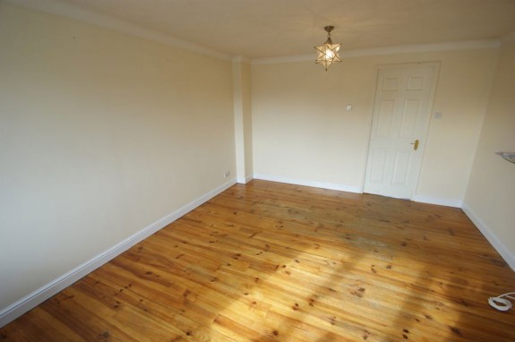 Two Mile Drive, Cippenham - Photo 2