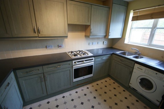Two Mile Drive, Cippenham - Photo 3