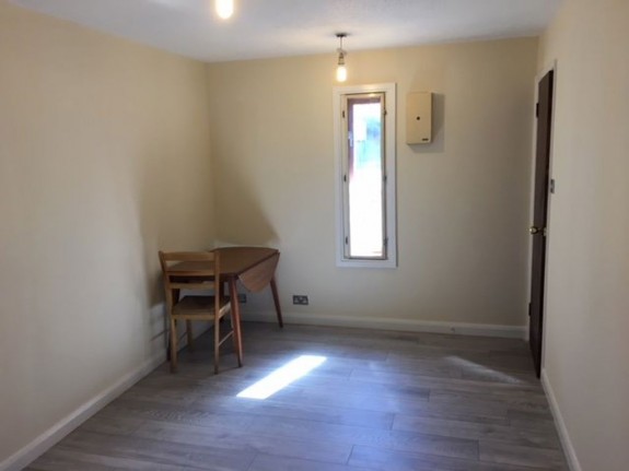 Stephenson Court, Slough - Photo 4