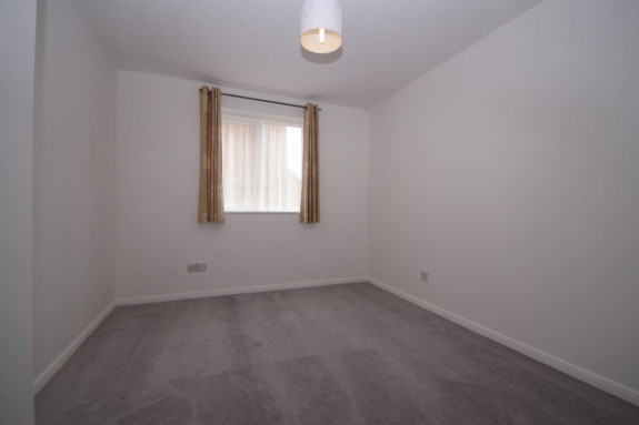 Walpole Road, Burnham Gate - Photo 5