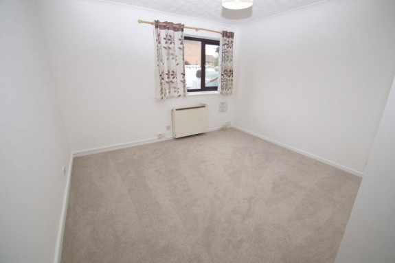 Moore Close, Cippenham - Photo 3