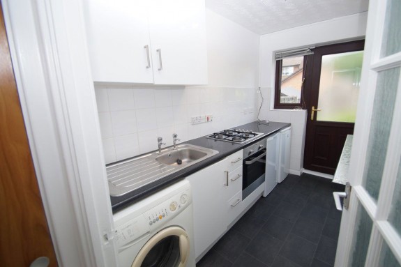 Moore Close, Cippenham - Photo 4
