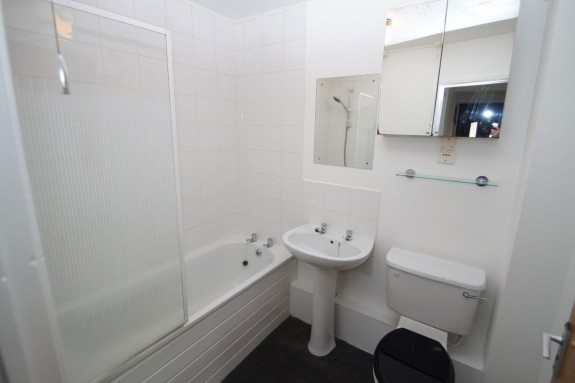 Moore Close, Cippenham - Photo 8