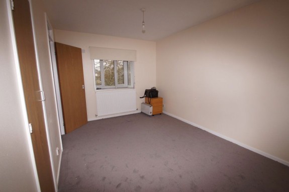 Vicarage Way, Colnbrook - Photo 4