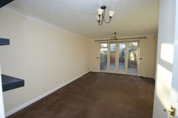 Earls Lane, Cippenham - Photo 5