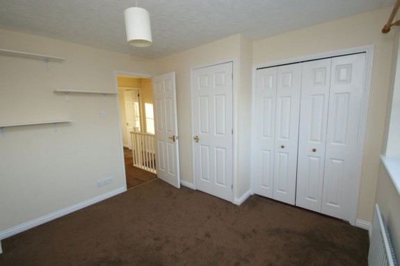 Earls Lane, Cippenham - Photo 9