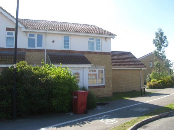 Richards Way, Cippenham - Photo 1