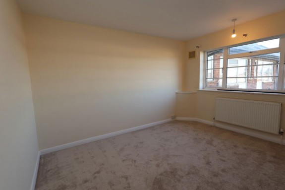 Stoke Poges Lane, Slough - Photo 5