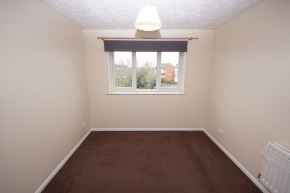 Cobham Close, Cippenham - Photo 4