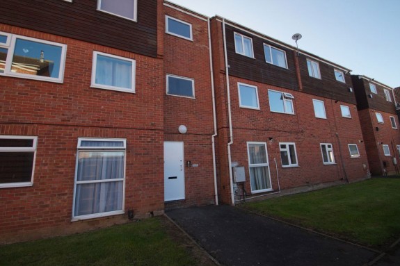 Rochford Gardens - Photo 1