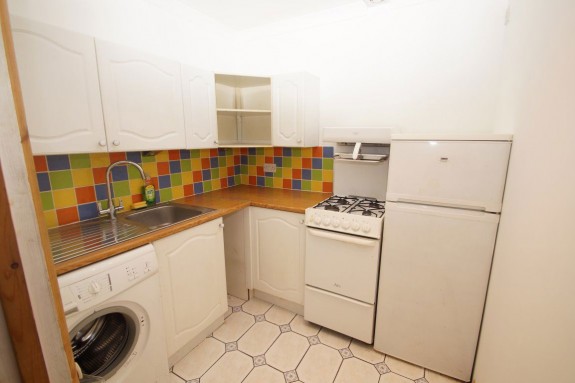 Rochford Gardens - Photo 3