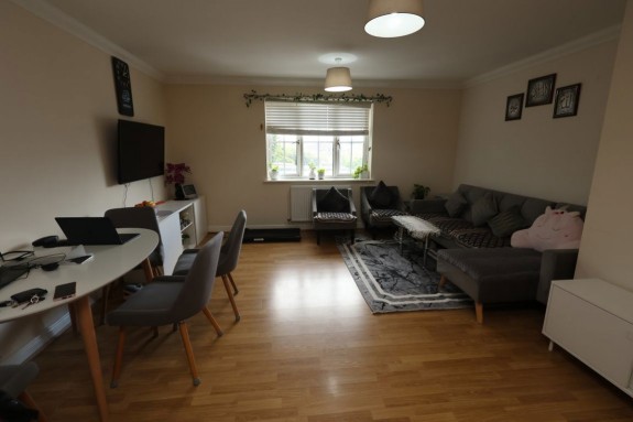 Hayling Close - Photo 3