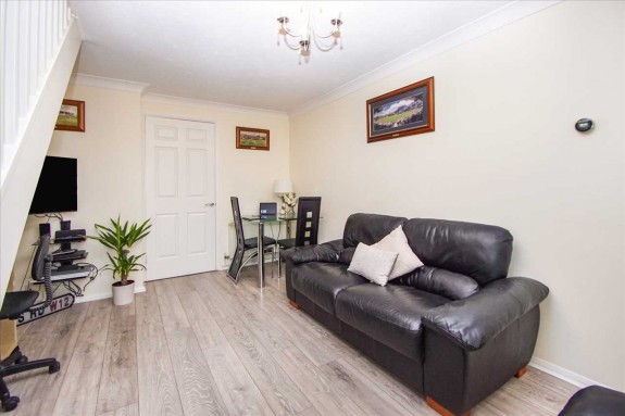 Alder Close, Cippenham, Slough - Photo 9