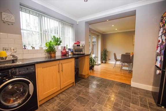 Ferrers Close, Cippenham, Slough - Photo 13
