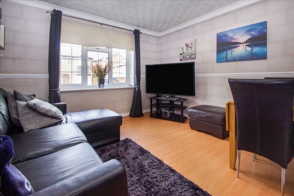 Filey Spur, Windsor Meadows, Cippenham - Photo 9