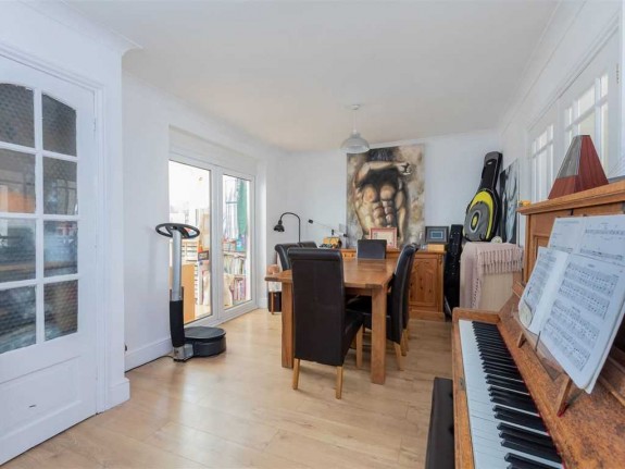 Abbotts Way, Cippenham - Photo 13