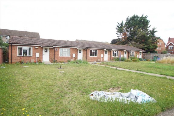 Millennium House, 22-24 Lansdowne Avenue, Slough - Photo 2