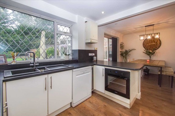 Mercian Way, Cippenham - Photo 16