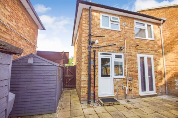 Bromycroft Road, Slough - Photo 13