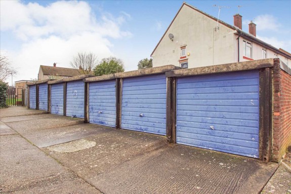 Garage & Parking