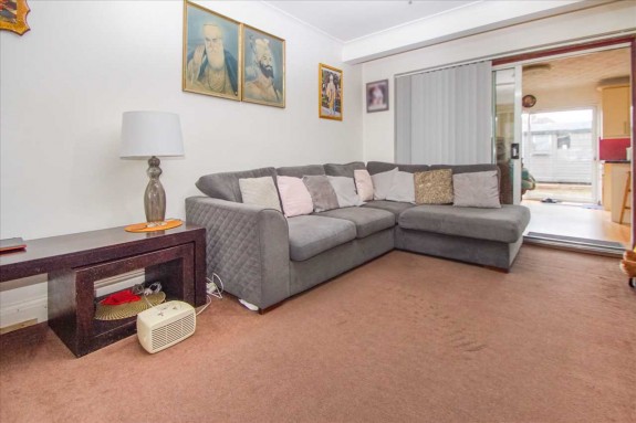 Kendal Drive, Slough - Photo 11