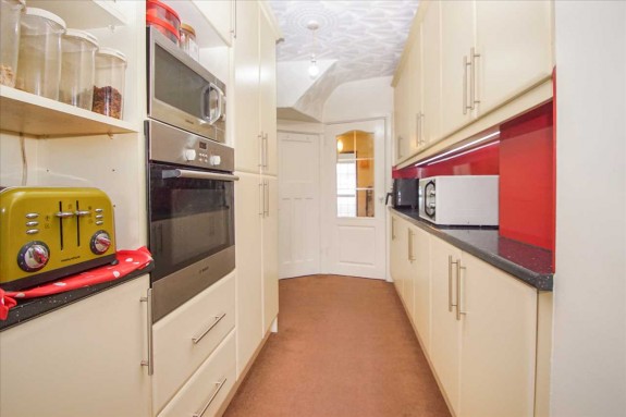 Kendal Drive, Slough - Photo 14