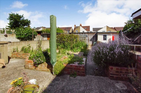 Henry Road, Slough - Photo 10