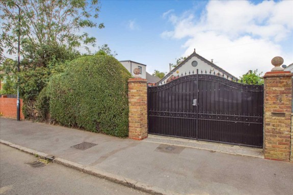 Bower Way, Cippenham, Cippenham - Photo 24