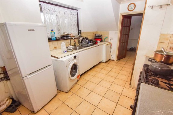 Cowper Road, Slough - Photo 8