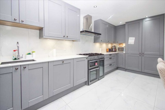 Meadfield Road, Langley - Photo 15