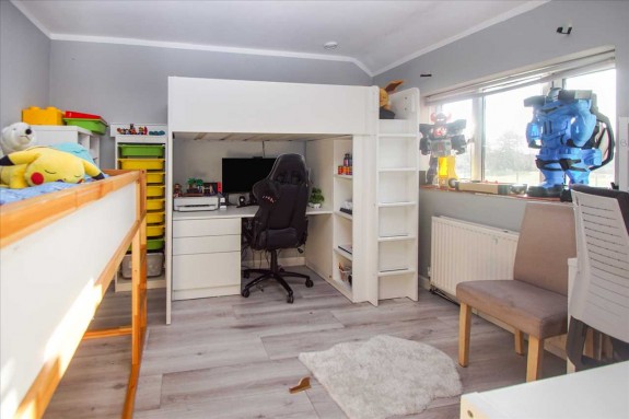 Bedroom2