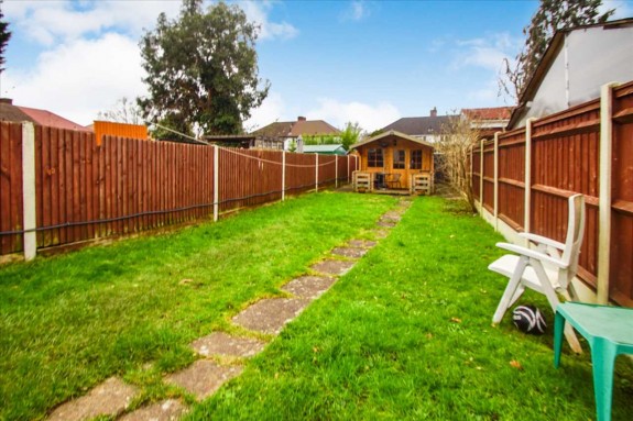 Cornwall Avenue, Slough - Photo 9