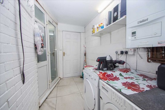 Monksfield Way, Slough - Photo 17