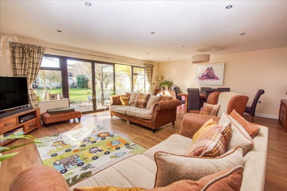 Harvey Road, Langley - Photo 16