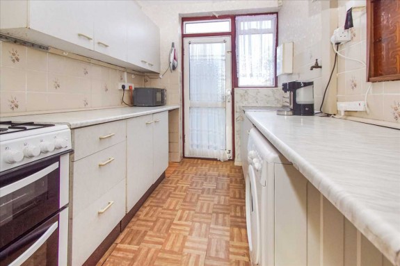 Umberville Way, Slough - Photo 9