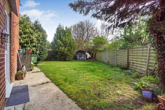 Paxton Avenue, Slough - Photo 11