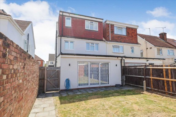 Carlisle Road, Slough - Photo 16