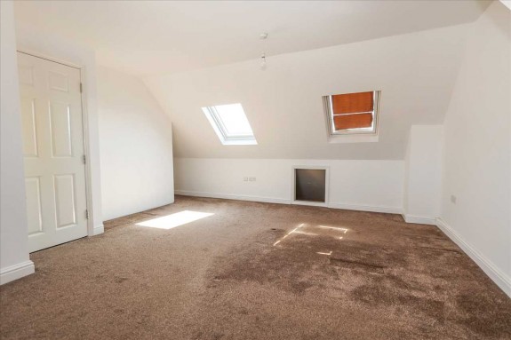 Carlisle Road, Slough - Photo 17