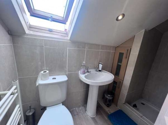Dennis Way, Cippenham - Photo 4