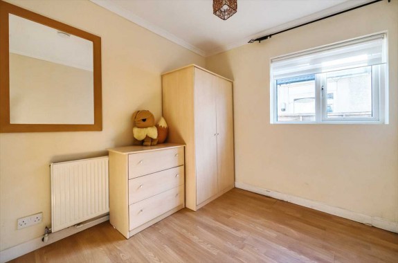 Dennis Way, Cippenham - Photo 8