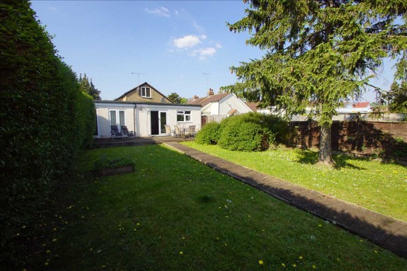 Dennis Way, Cippenham - Photo 10