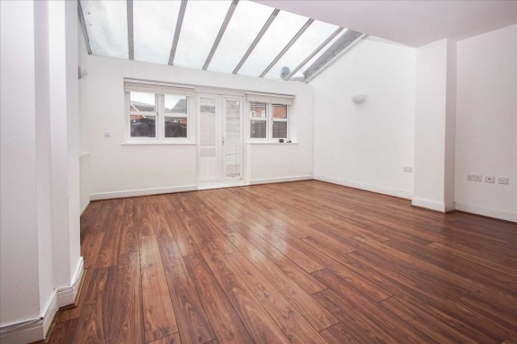 Dariel Close, Cippenham - Photo 15