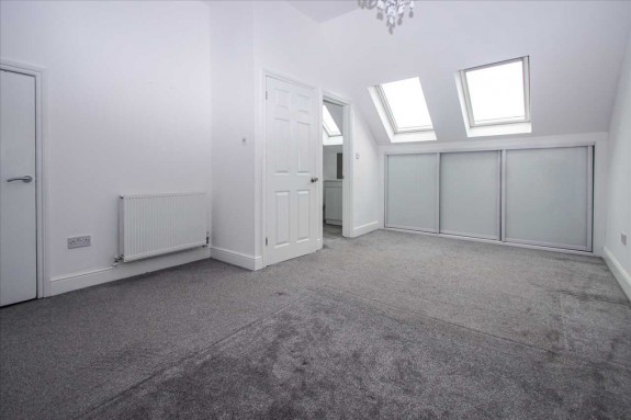 Dariel Close, Cippenham - Photo 17