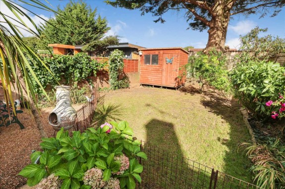 Rokesby Road, Slough - Photo 14