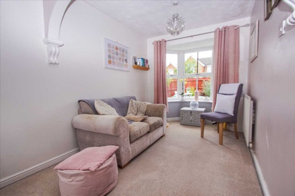 Plaines Close, Cippenham, Slough - Photo 12
