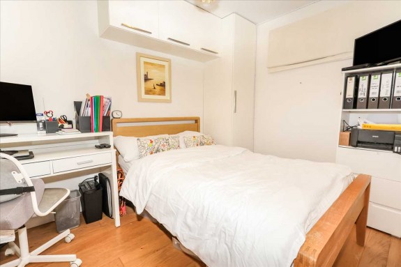 Ground Floor Bedroom (4)