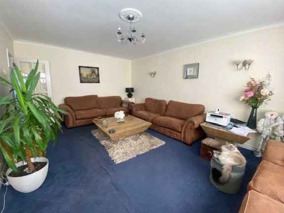 Windsor Close, Windsor Lane, Burnham - Photo 8