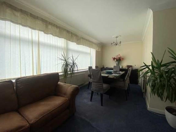 Windsor Close, Windsor Lane, Burnham - Photo 9