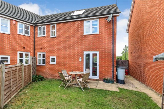 Bantry Road, Cippenham, Slough - Photo 16